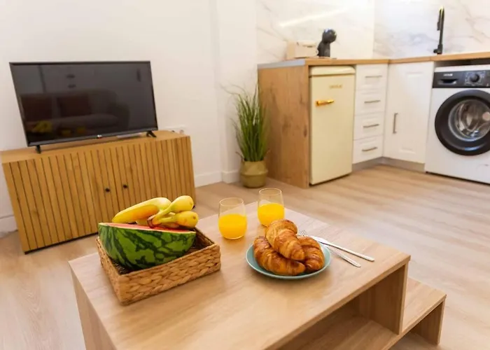 New - Plaza Merced Apartment *